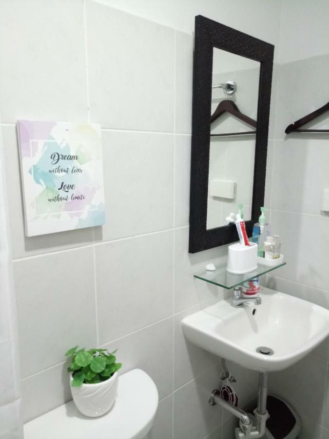 Unit 711 At Cityscapes Bacolod Exteriör bild